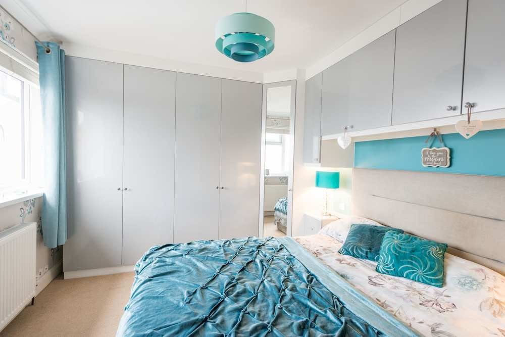 blue bedroom image